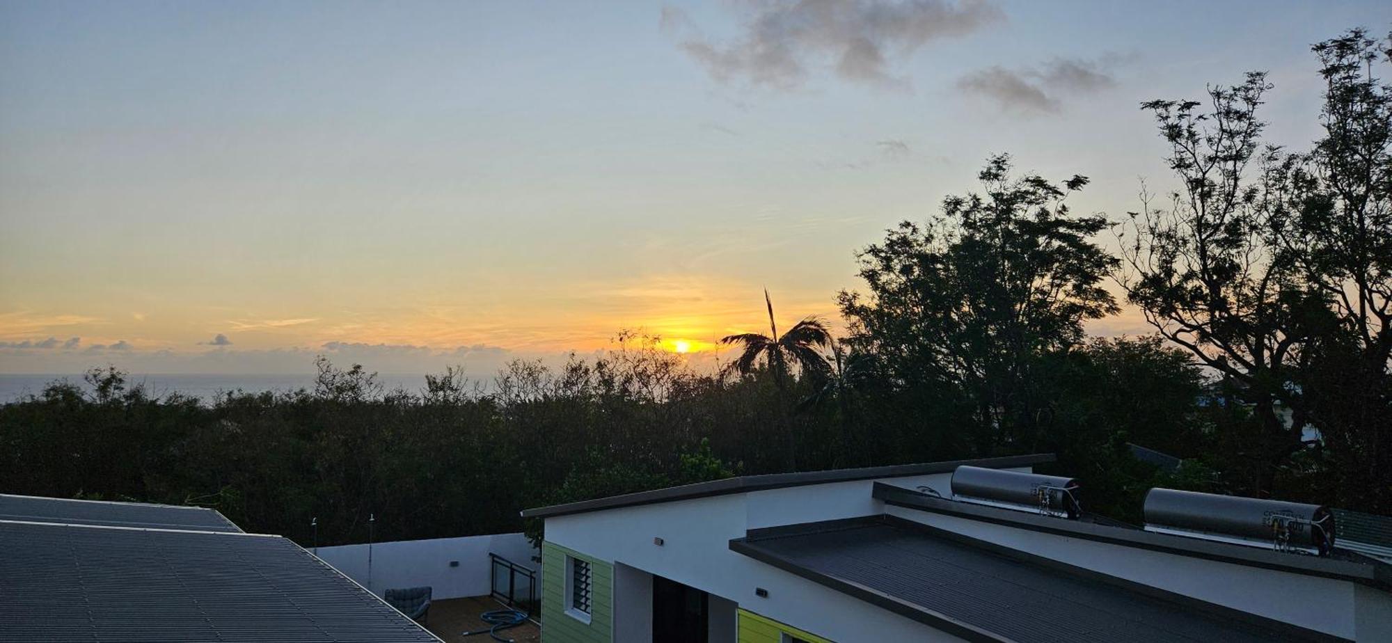 Paradise City Break Saint Pierre Bagian luar foto